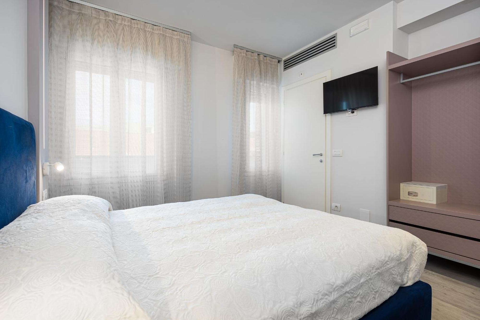 Hotel Niagara Bellaria-Igea Marina Esterno foto