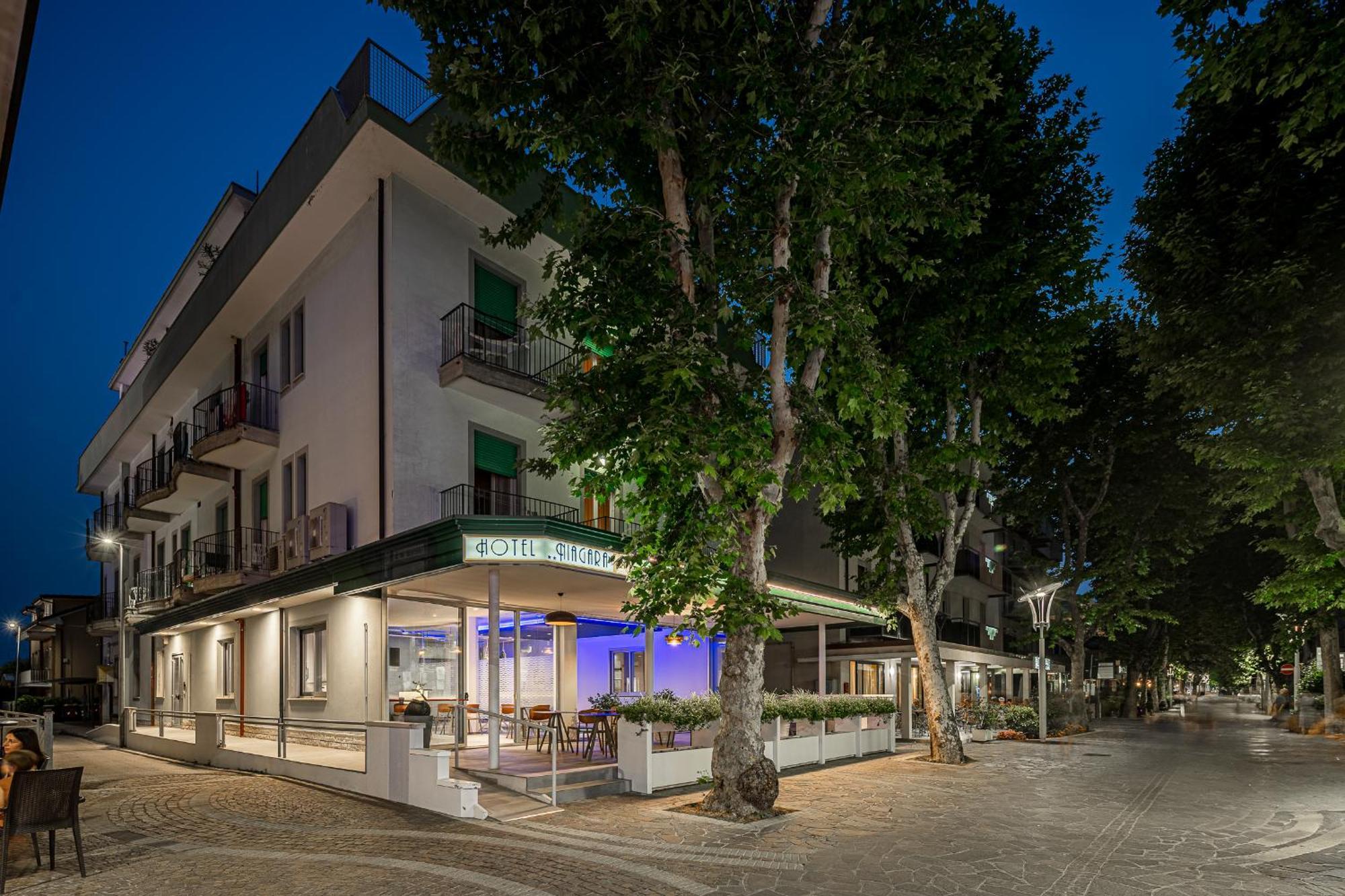 Hotel Niagara Bellaria-Igea Marina Esterno foto