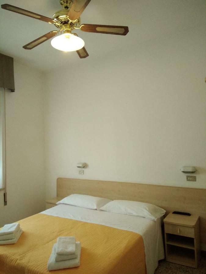 Hotel Niagara Bellaria-Igea Marina Esterno foto