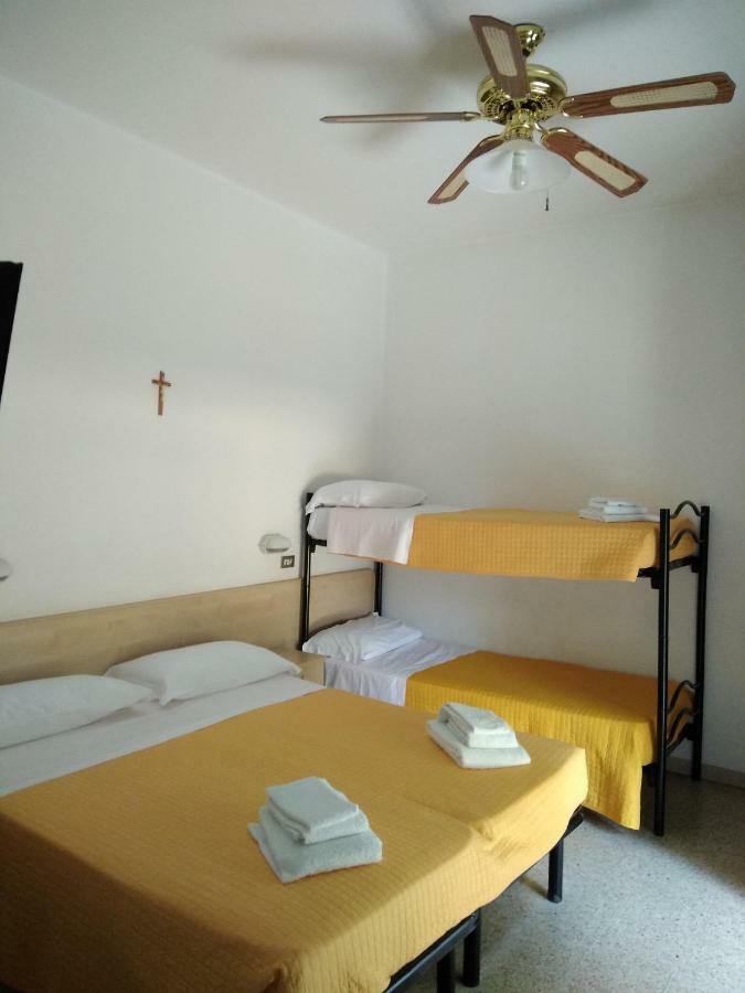 Hotel Niagara Bellaria-Igea Marina Esterno foto